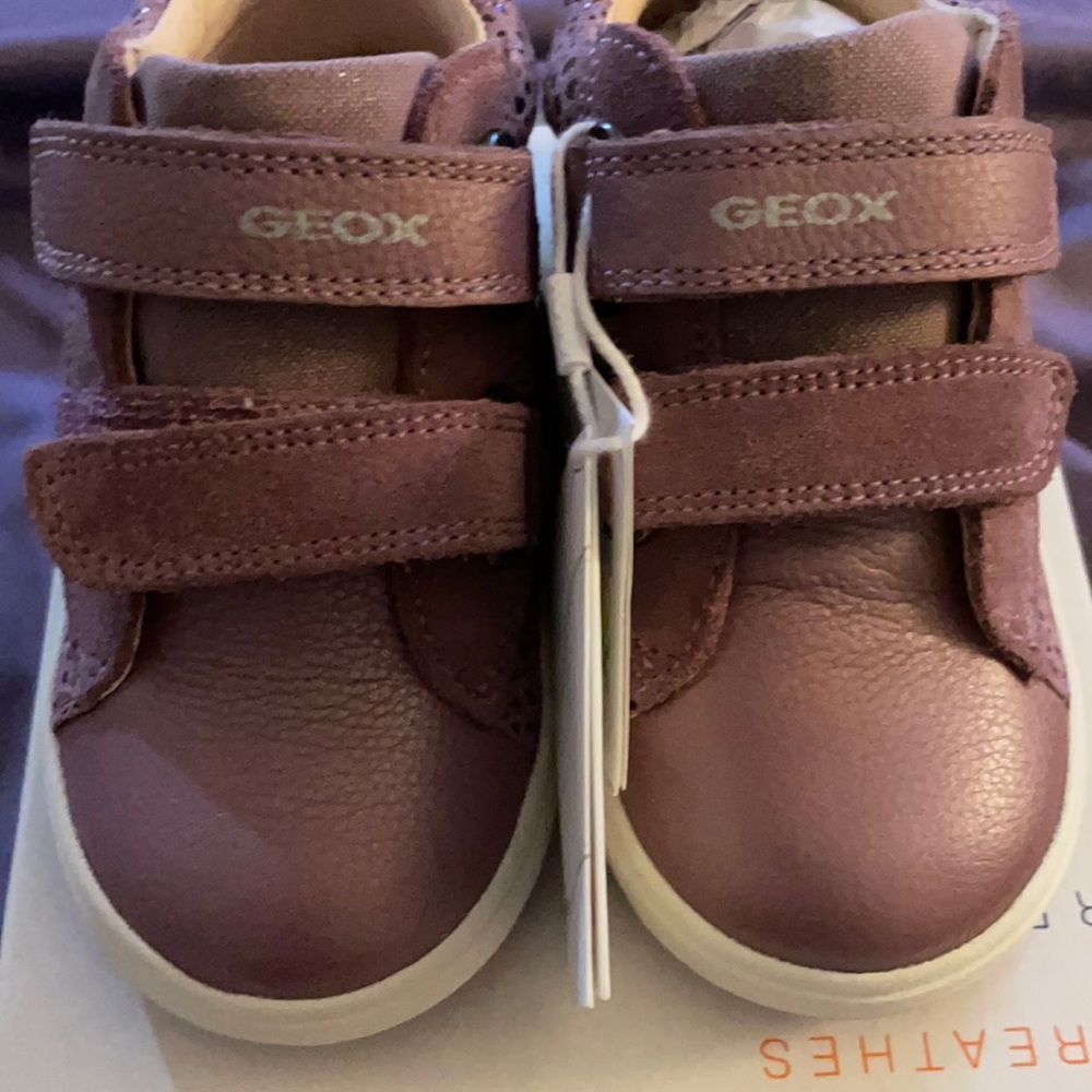 Geox dark pink sneakers never worn